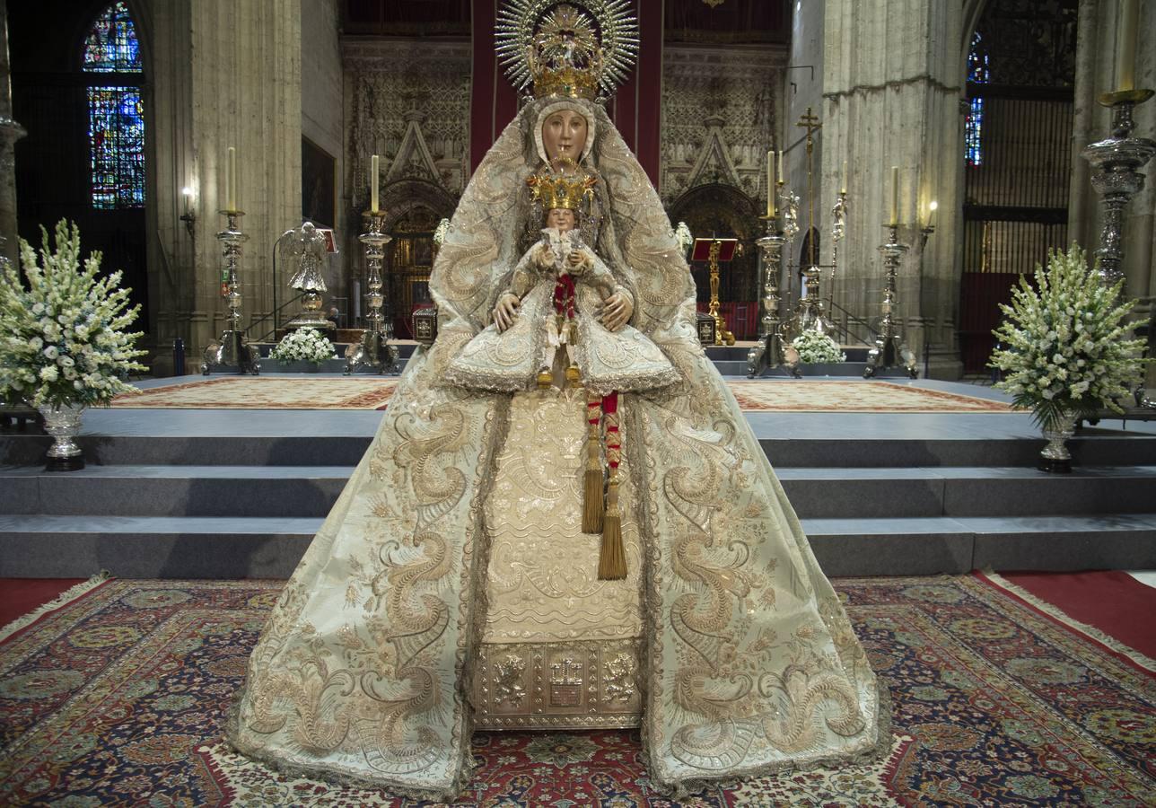 La Virgen de los Reyes en el día de su festividad