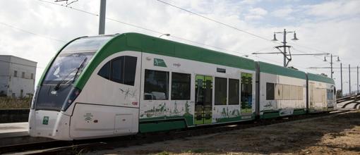 Un tranvía de la línea gaditana