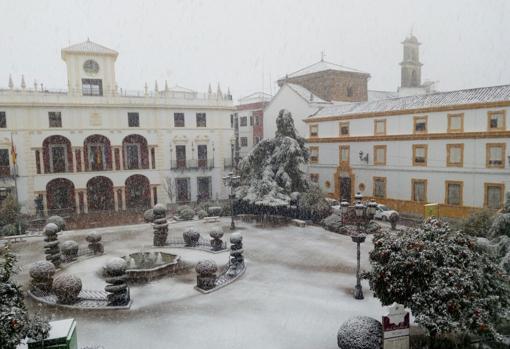 Nieve en el Ayuntamiento de Priego