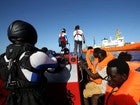 Inmigrantes rescatados por el Aquarius en el mar Mediterráneo