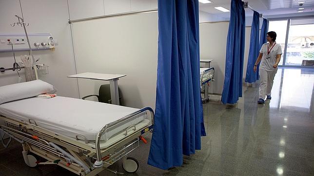 Los hospitales presentarán este verano alas completamente vacías