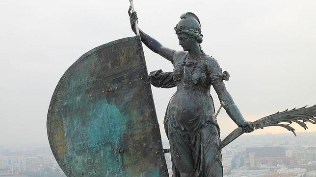 A los ocho años de su restauración, la espina dorsal del Giraldillo se oxida