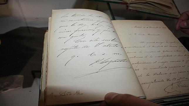 Manuscrito de Sagasta en la exposición del Museo Arqueológico de Andújar