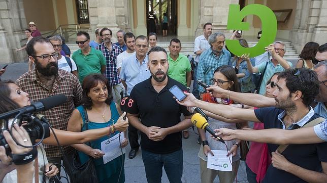 Rubén Sánchez, portavoz de Facua, en la presentación de Ganemos Sevilla