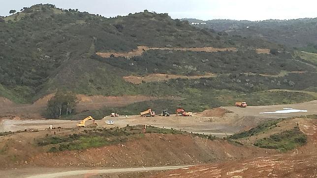 Máquinas trabajando en la zona
