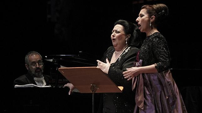 Montserrat Caballé y su hija cantan en el Maestranza