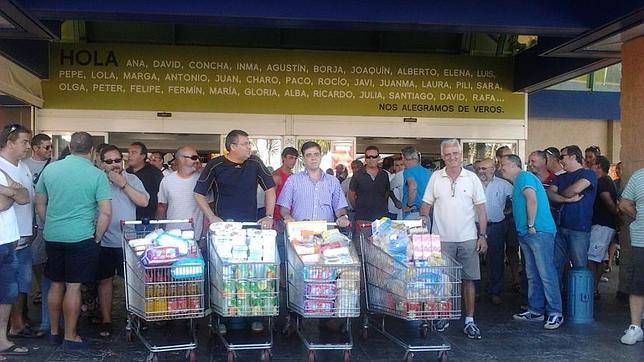 La Policía Nacional evita que los extrabajadores de Delphi asalten un súper