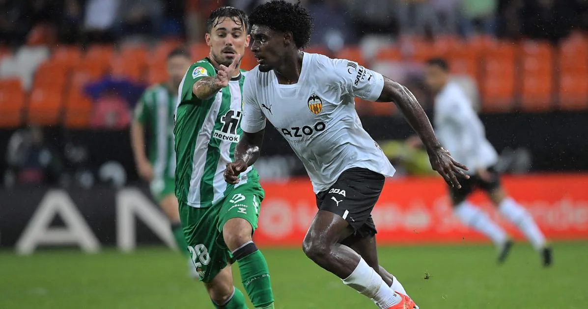 completar solo Parpadeo Valencia - Betis: resumen, resultado y goles (3-0)
