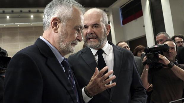José Antonio Griñán y Manuel Chaves en un acto en Sevilla
