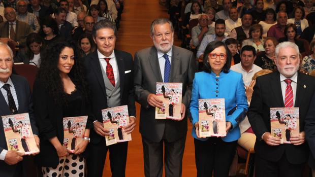 Presentación en La Merced de la revista sobre Chiquilín