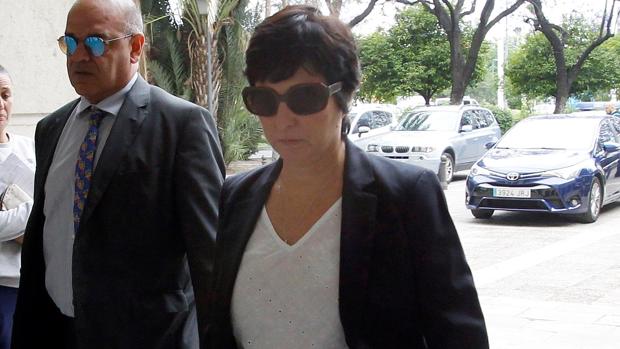 La exasesora de la Dirección General de Trabajo María José Rofa, a su llegada a la Audiencia el pasado miércoles