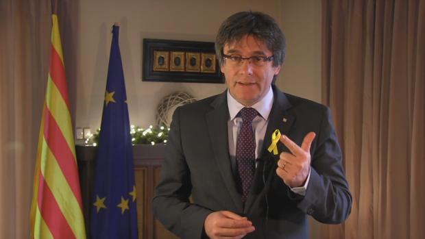 Carles Puigdemont durante el mensaje de Fin de Año pronunciado desde Bruselas