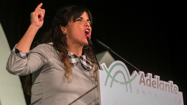 Teresa Rodríguez en un acto de campaña