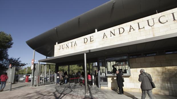 Edificio de Torretriana en Sevilla, una de las mayores sedes administrativas de la Junta de Andalucía