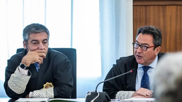 Los fiscales anticorrupción, Juan Enrique Egocheaga y Manuel Fernández Guerra, de izquierda a derecha