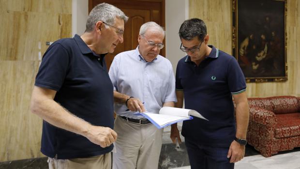 Los ediles de Presidencia y Urbanismo observan la ordenanza sobre licencias