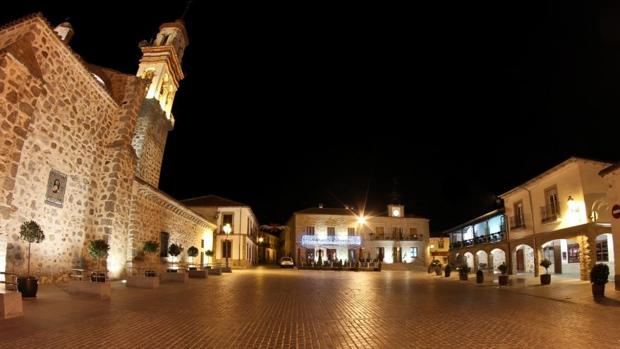Plaza de La Villa de Dos Torres
