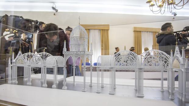 Maqueta de la catedral efíímera que se levantará en Almonte