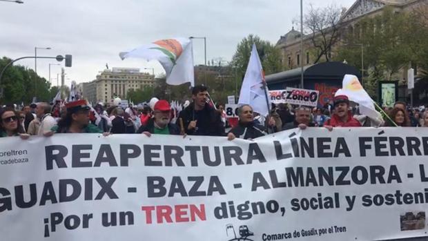 Colectivos ciudadanos de Granada han reivindicado infraestructuras ferroviarias.