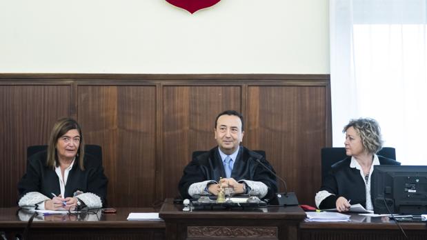 Encarnación Gomez, Juan Antonio Calle y Pilar Llorente
