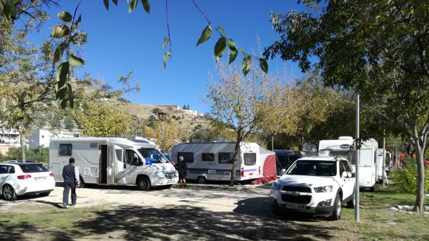 Usuarios del punto de caravanas de Doña Mencía