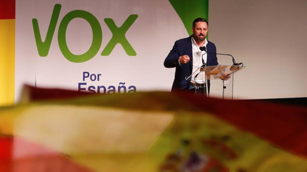 El líder de Vox, Santiago Abascal, durante su mitin en Granada.