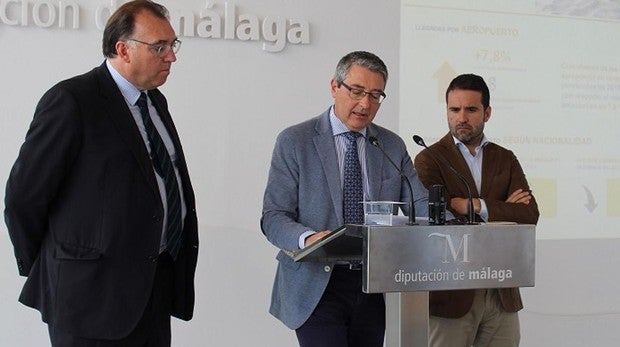 El presidente Francis Salado durante la presentación de los datos