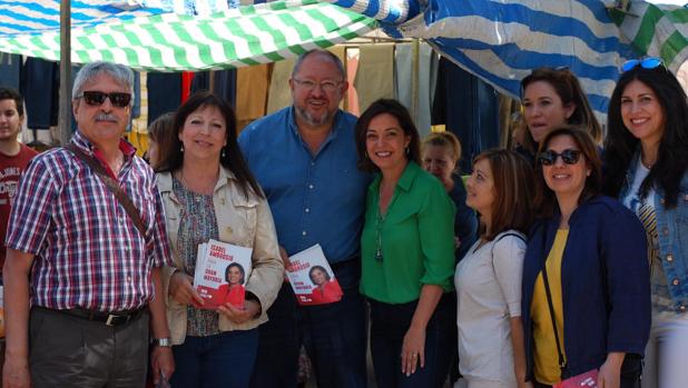 Ambrosio y parte de su candidatura en un acto de campaña