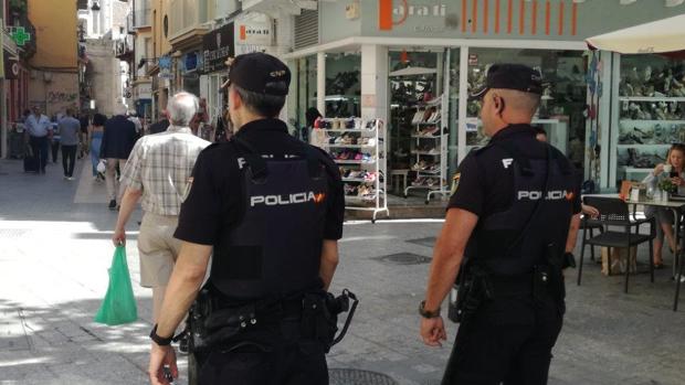 El joven llamó a la Policía Nacional para denunciar un secuestro y el robo de la droga