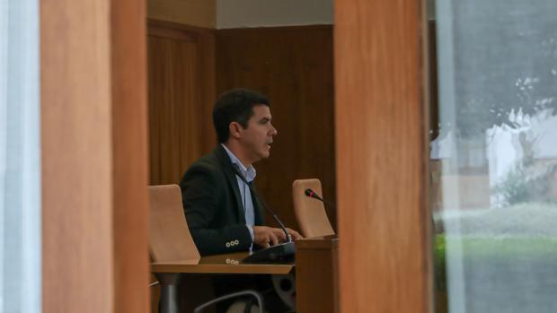 El portavoz de Ciudadanos, Sergio Romero, este miércoles en el Parlamento andaluz