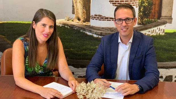 La delegada de Agricultura y el alcalde de Pozoblanco