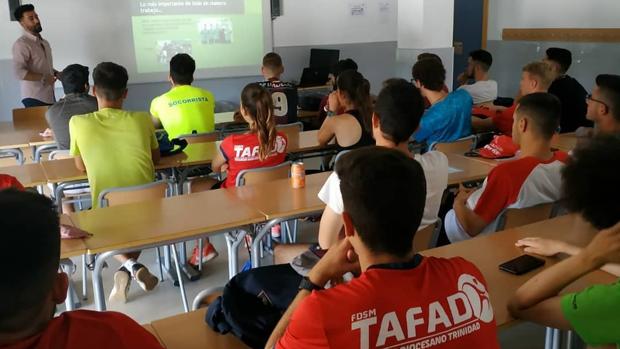 Alumn os del Grado Superior en Enseñanza y Animación Sociodeportiva (TAFAD)