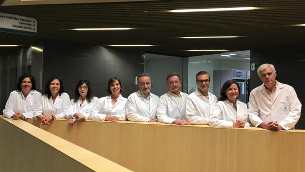 Imagen de los profesionales que componen la Unidad Integral de Mama del Hospital Quirónsalud Córdoba