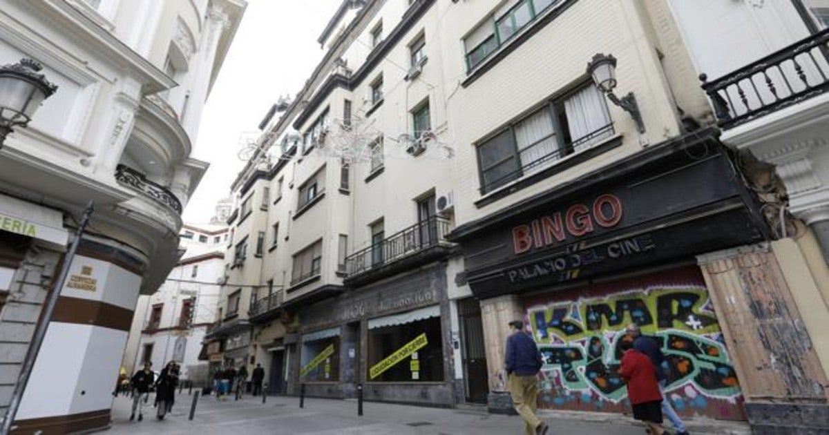 La Calle Duque De Hornachuelos De Cordoba Acogera Al Final Un Hotel De Tres Estrellas