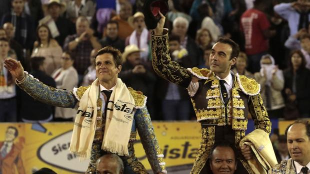 El Juli y Enrique Ponce salen a hombros del coso manizalita