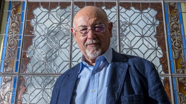 El escritor Juan Eslava Galán