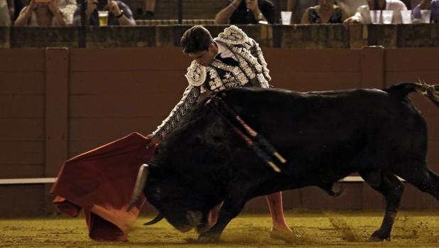 Rafael González es el único novillero que ha cortado dos orejas