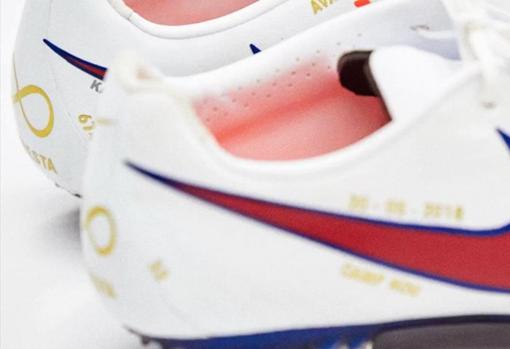 Botas de Iniesta el partido de su despedida con el Barcelona