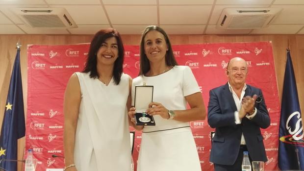 María José Rienda, junto a Anabel Medina, tras anunciar su adiós al tenis
