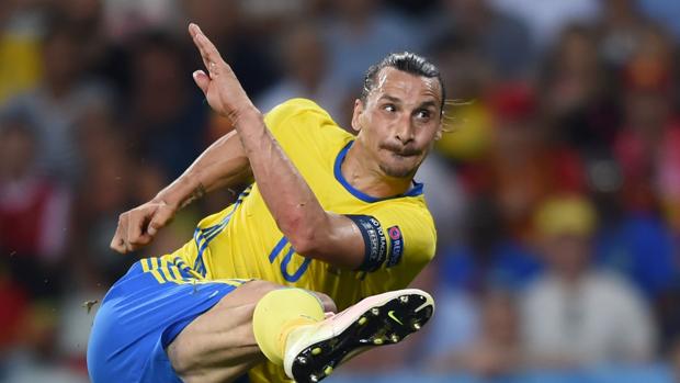Ibrahimovic durante la Eurocopa de 2016, en un encuentro entre Suecia y Bélgica