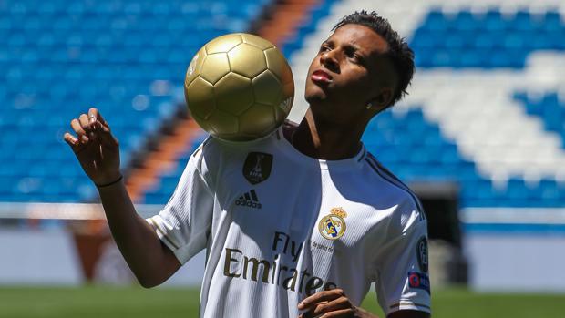 Rodrygo, último fichaje blanco presentado