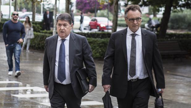 . El expresidente de Bancaja, exvicepresidente de Bankia y expresidente de la Generlitat, José Luis Olivas