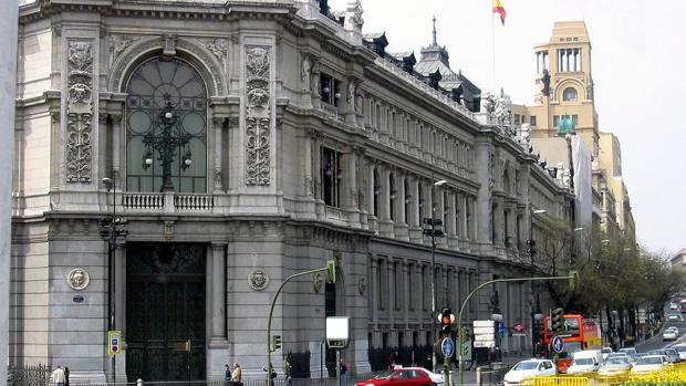 El volumen de créditos concedidos por bancos, cajas y cooperativas cae en Agosto hasta los 1,199 billones de euros