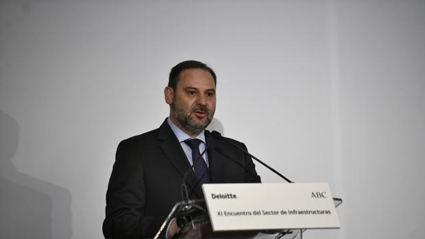 El ministro de Fomento, José Luis Ábalos, en la apertura del Foro