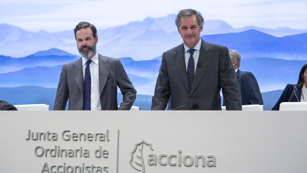 Juan Ignacio Entrecanales (izda) y José Manuel Entrecanales, presidente de Acciona (dcha) , vicepresidente y presidente de Acciona, respectivamente