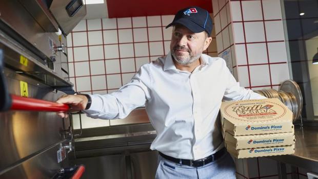 Paco Paez empezó como pizzero hace 27 años en Domino's Pizza