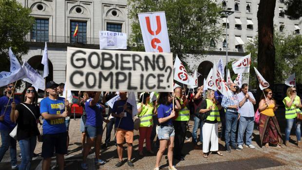 El número de vuelos cancelados para este lunes representa tan solo el 1%, según Ryanair