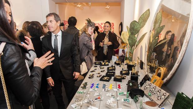 Showroom Latin Curated
