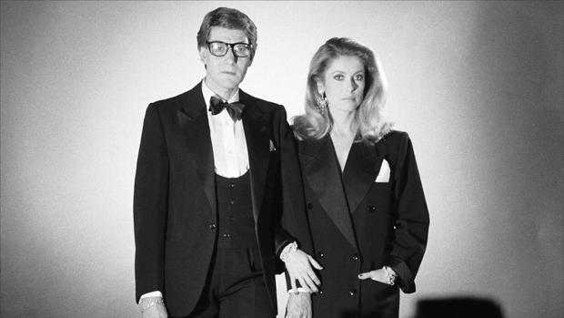 Yves Saint Laurent y Catherine Deneuve y