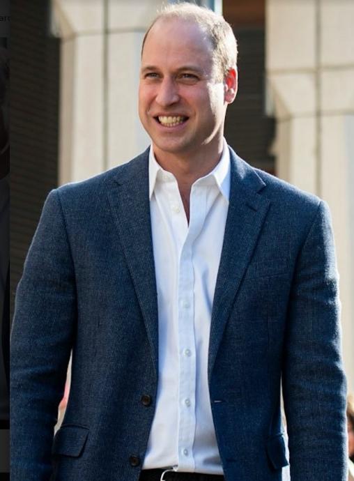 El Príncipe Guillermo, sin corbata. El Duque de Cambridge relaja su indumentaria cuando el acto no es oficial
